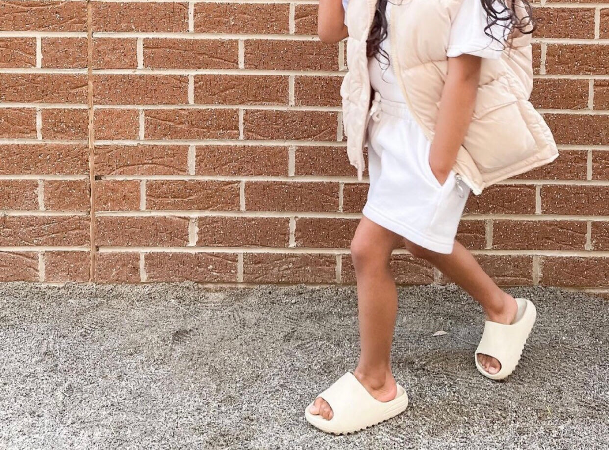 Chunky Slides (2 colors)