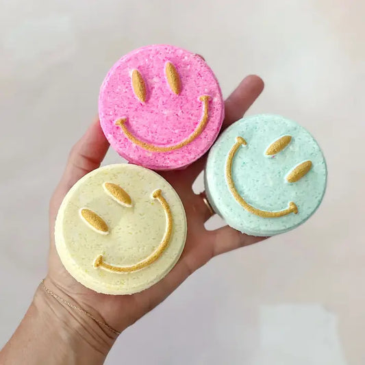 Happy Face Bath Bomb ( 3 colors )