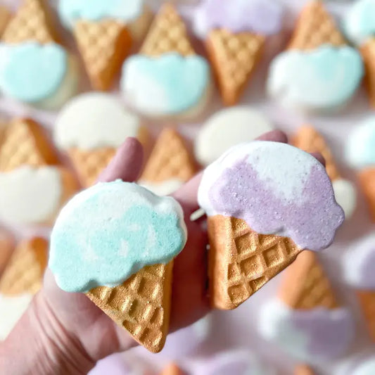 Ice Cream Cone Bath Bomb ( 2 colors )