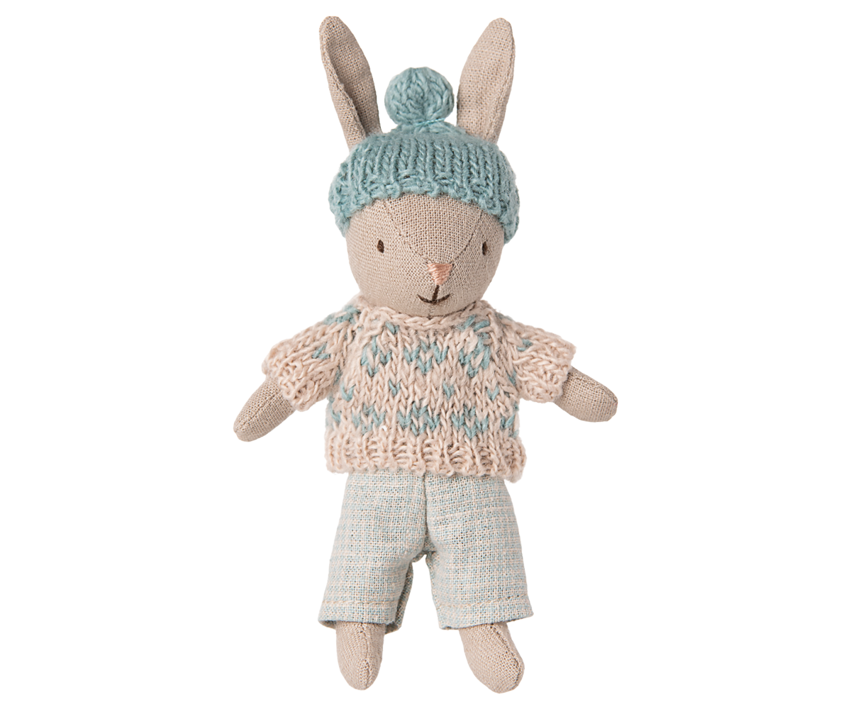 Winter Bunny (2 colors)