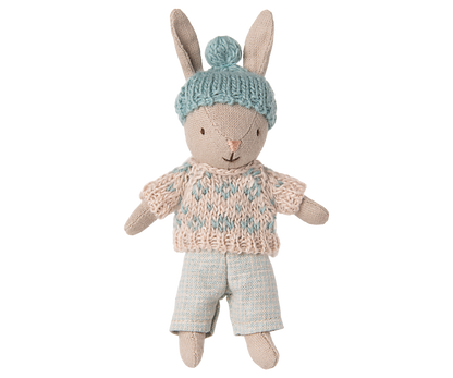 Winter Bunny (2 colors)