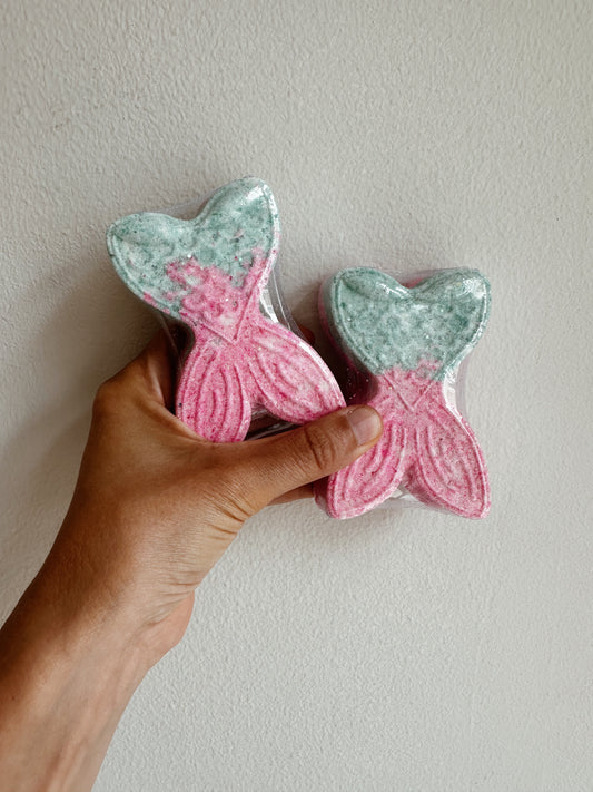 Mermaid Tail Bath Bomb + Toy